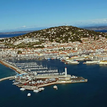 Familial 5 Pers, Piscine, Front De Mer, Parking, Proche Commerces - Fr-1-338-553 Apartment Sete